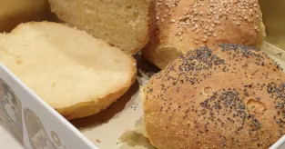 Khobz ou petits pains algériens à la semoule